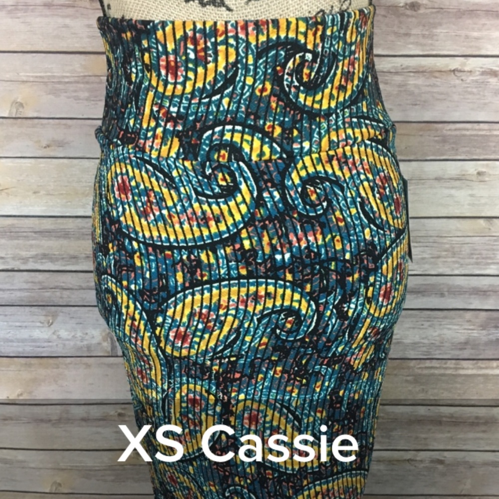Cassie pencil skirt XS LLR NWT